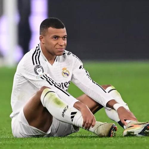 TA确认皇马医疗组闹乌龙，误扫右膝致姆巴佩左膝伤情误诊