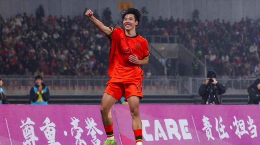 中国U16友谊赛2-3不敌欧塞尔U17,冀政浩、刘凯源破门 中国U16友谊赛2-3不敌欧塞尔U17,冀政浩、刘凯源破门