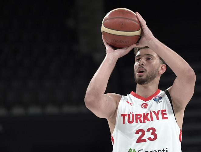 三分7中5！申京：希望下赛季我能证明自己的三分能力